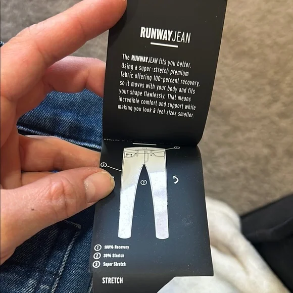 Hudson Flare Denim Jeans - Picture 15 of 17